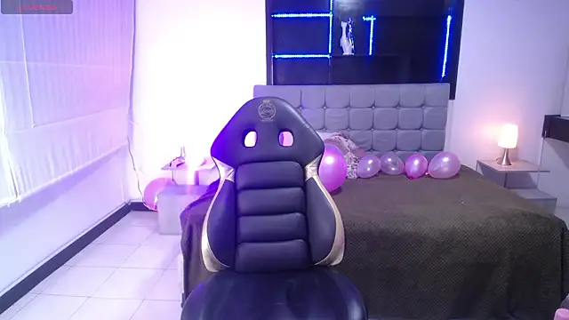 Perla lovely  online show from February 15, 12:26 pm