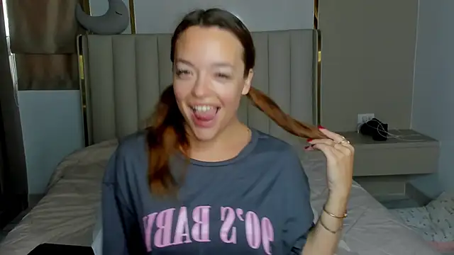 stellaa quenn online show from April 9, 12:13 am