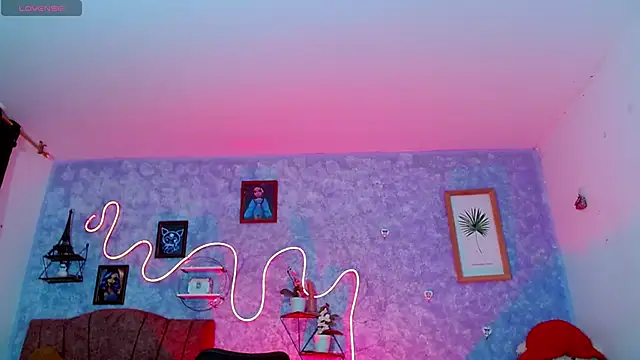 Everlin  Hot  online show from February 25, 1:09 pm