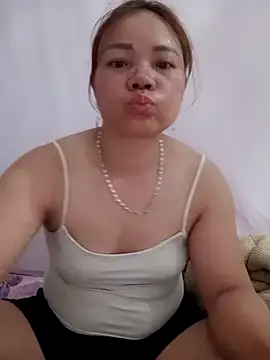 neyney110 online show from April 3, 8:51 pm