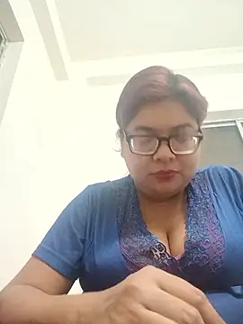 Elie Hallway online show from March 2, 7:20 pm