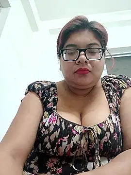 Elie Hallway online show from March 28, 7:35 pm