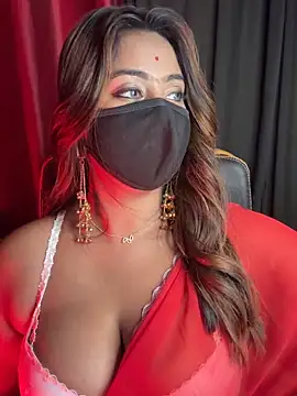 queen-panda online show from April 11, 7:17 pm