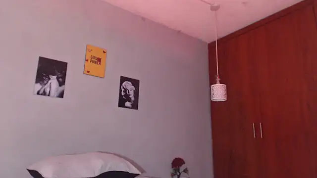 arianna rossi11 online show from April 10, 12:55 pm