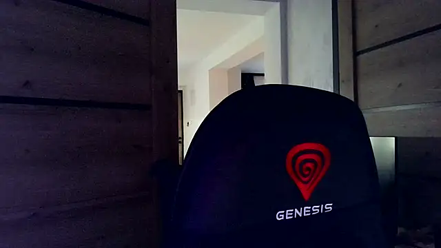 karlaluuvv online show from April 8, 4:20 pm