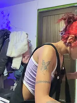 suky pou online show from March 30, 2:33 am