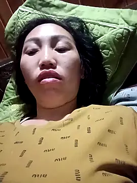 hot-luna- online show from April 3, 9:57 pm