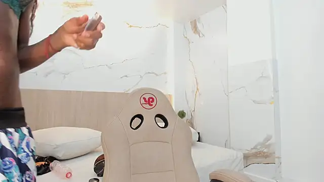 kylie ward online show from March 30, 4:01 am