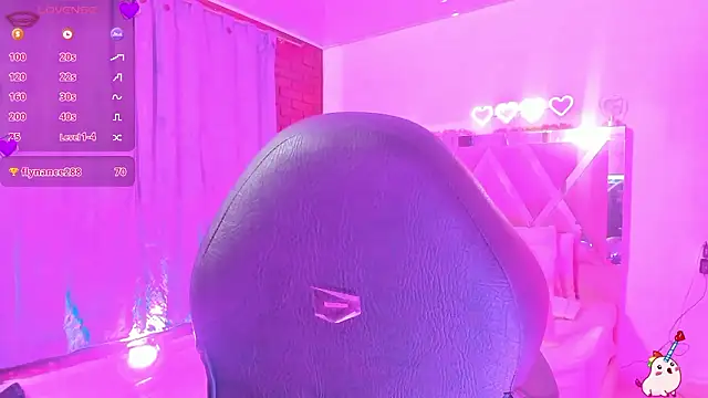 ZAYRA TAY online show from February 3, 11:48 am