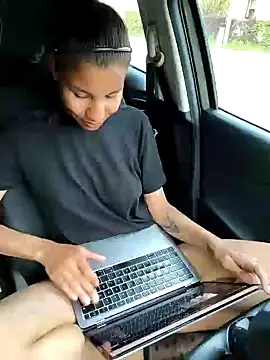 YaraEstelle online show from April 28, 5:28 pm