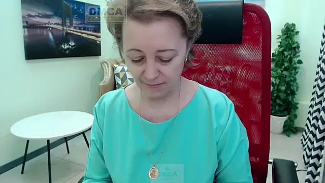 MONA W online show from April 1, 11:11 am