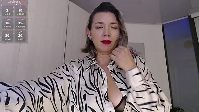 milfsecret69 online show from March 31, 11:32 am