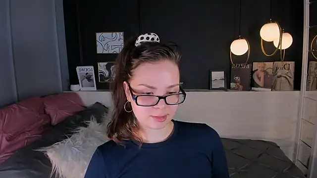 Maykinkya online show from March 19, 2:10 pm