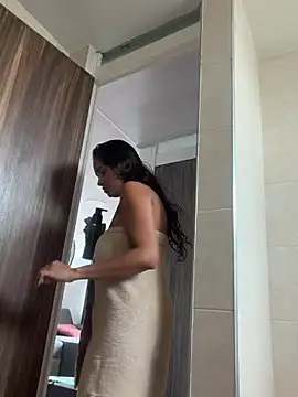 LunaHeat online show from March 30, 3:55 pm