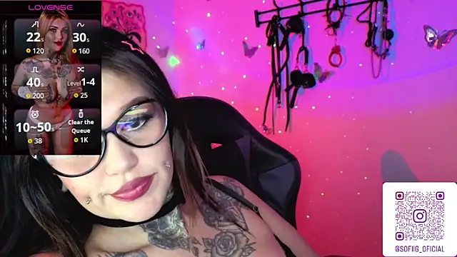 Zoeee 001 online show from March 4, 10:27 pm