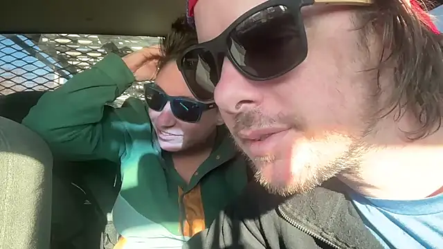 mr mrs glitter online show from April 11, 9:51 pm