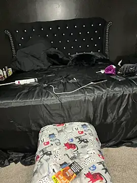 tipheragain online show from April 6, 3:50 am