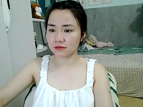 Amy8386 online show from April 12, 4:43 pm