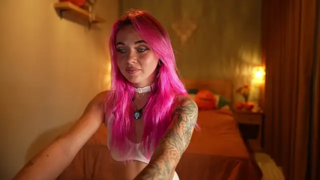 Sarah Pink online show from November 1, 10:52 am