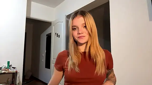 Tiffany Muse online show from February 3, 2:53 am