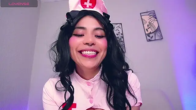 loveegirll1 online show from February 26, 3:49 am