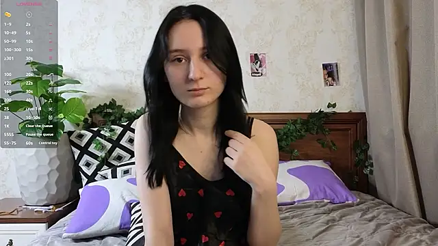 AuburnConfetti online show from February 6, 6:11 pm