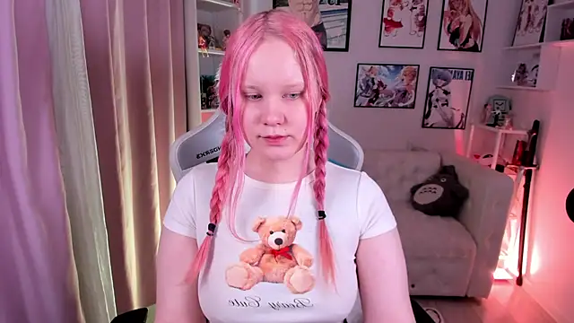 AnnieVibe online show from March 3, 5:41 pm