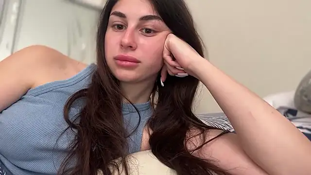 LiluMartiznir online show from April 2, 7:17 am