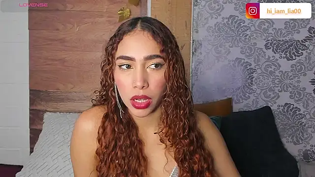 LiaHansson00 online show from March 8, 7:18 pm