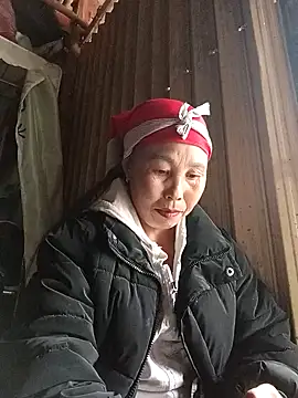 lena-cute online show from February 20, 7:43 am