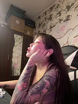 YukiiTYAN online show from February 14, 2:30 pm