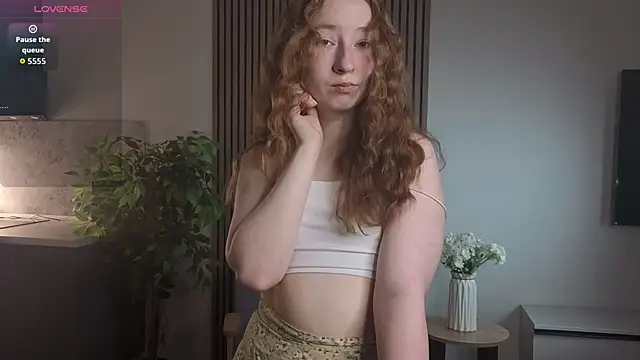 MaraButtrey online show from April 14, 1:05 am