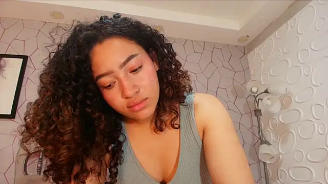 meganrousx online show from April 13, 3:46 pm