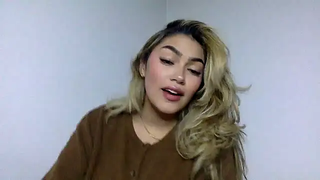 Maddy Beluci online show from July 16, 12:59 am