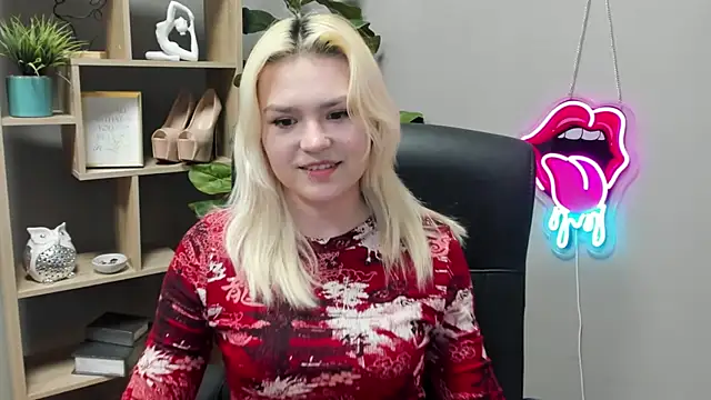 SweetLilyxo online show from March 13, 7:31 am