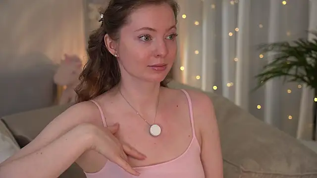 moan elisa online show from April 2, 12:52 am