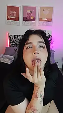 Daniellesins1 online show from February 23, 4:13 am