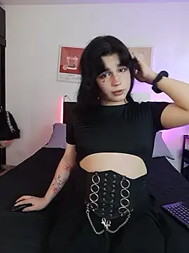 Daniellesins1 online show from February 17, 8:30 pm