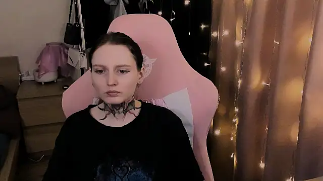 Onyxix online show from March 17, 6:45 pm