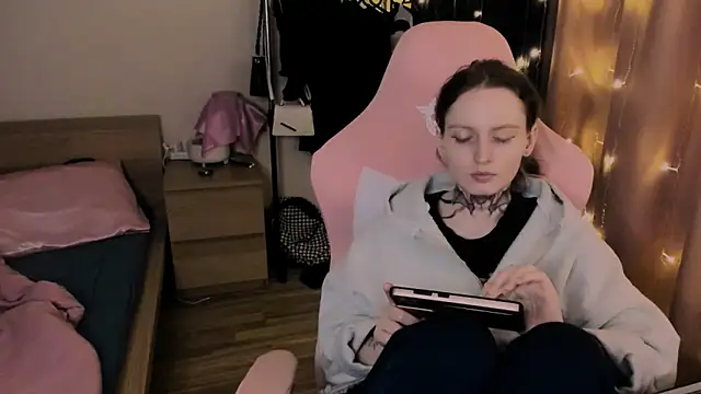 Onyxix online show from April 28, 8:24 pm