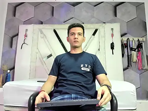 GoldenBoyM online show from May 5, 2:58 am