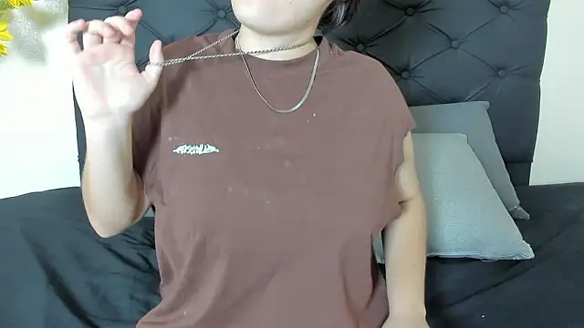  Daarcy  online show from March 17, 3:32 am