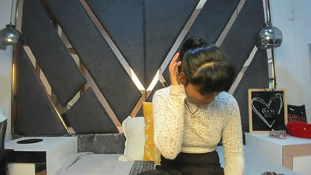 Maggyx online show from March 23, 2:12 pm