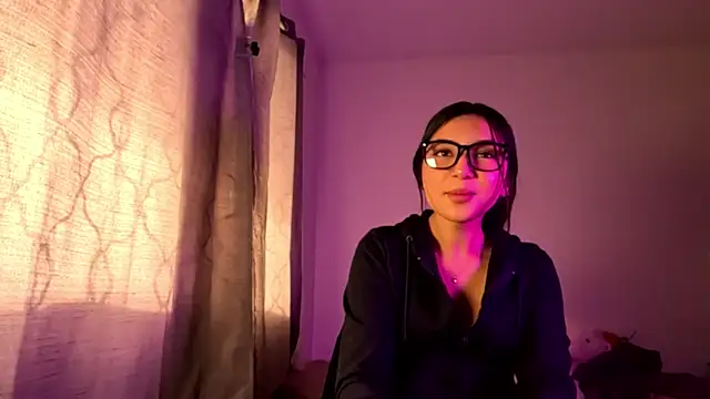 Chinicr18 online show from March 31, 9:59 pm