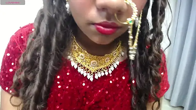 yaazhinii online show from April 14, 12:38 pm