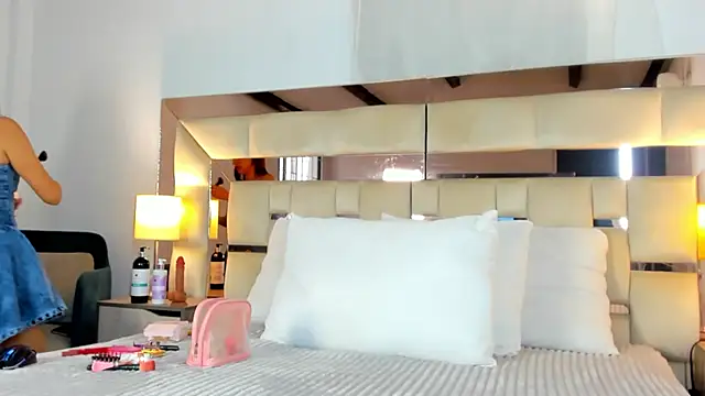 EloiseClairmont online show from March 20, 8:14 pm