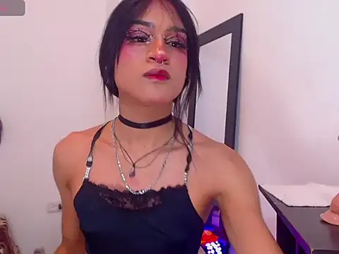 moonlyvelvet online show from March 11, 11:40 pm