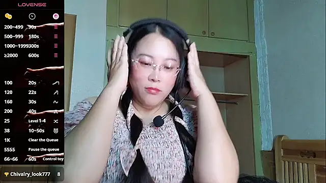 vivi523 online show from April 15, 12:33 am