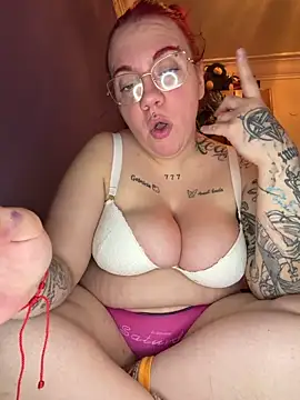 Diablita13 online show from March 5, 10:00 am