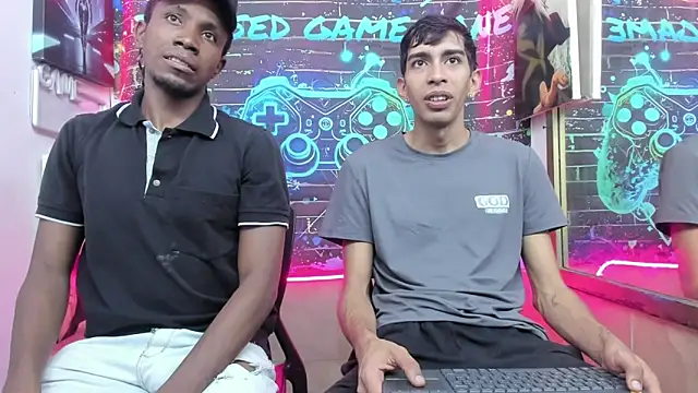 Jeanpieroo26 online show from April 11, 8:45 pm